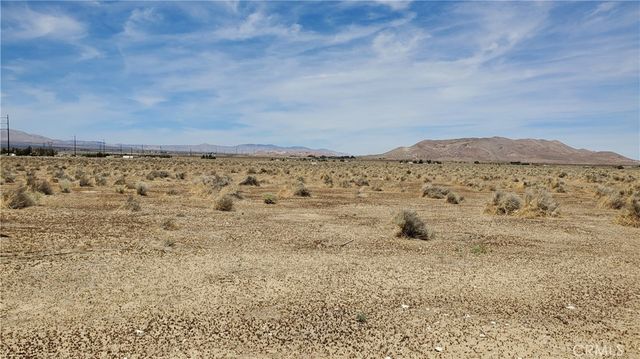 Dinkey Ave, Rosamond