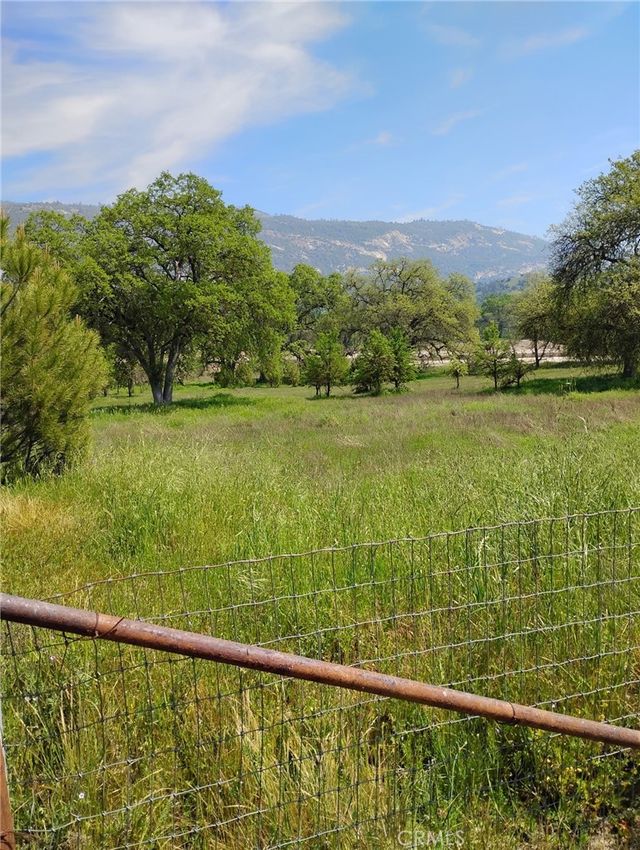 35400 Spanish Oak, Auberry