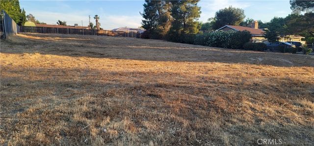 15441 Nisqualli Road, Victorville