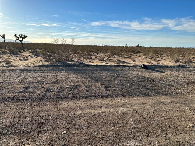 Koala Rd, Adelanto