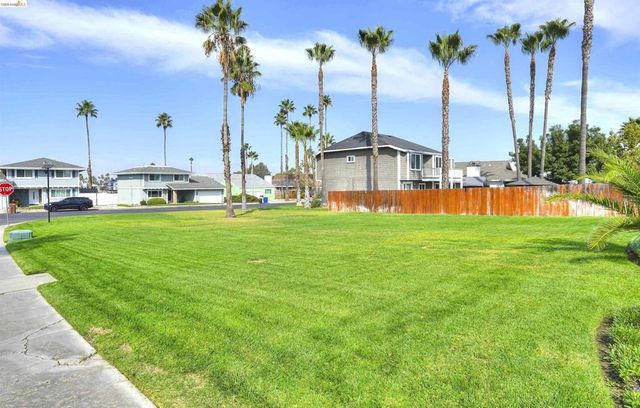 1609 Willow Lake Rd, Discovery Bay