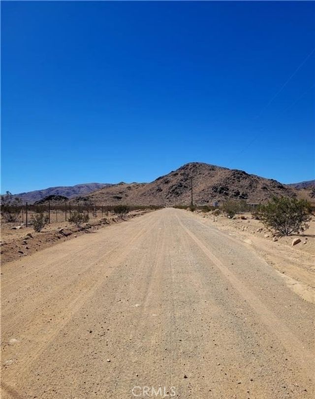 800 Chrysolite Street, Lucerne Valley