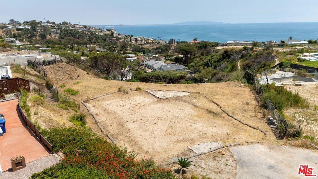 3440 Cloudcroft Drive, Malibu