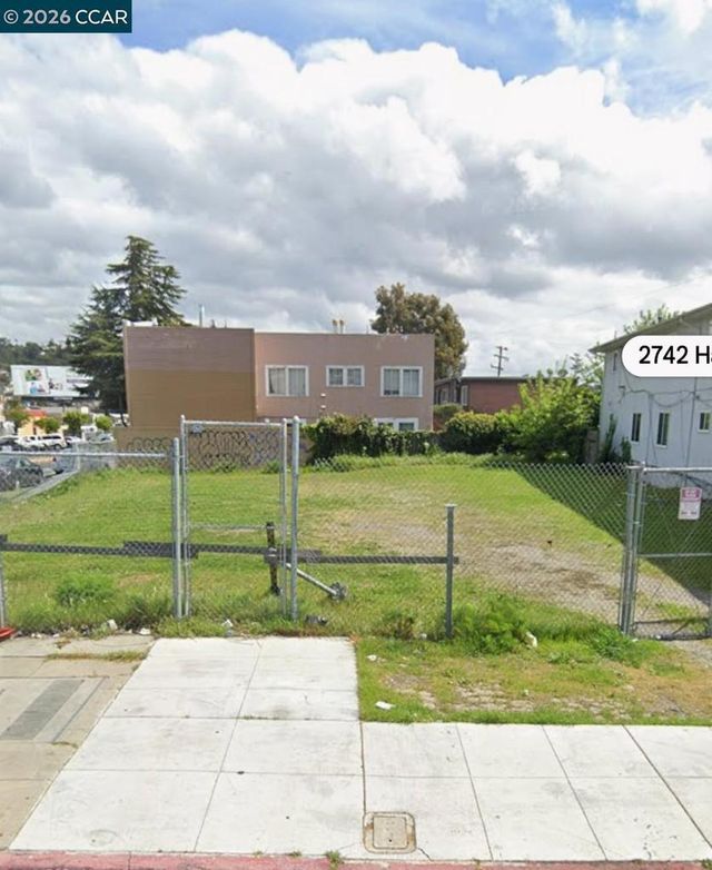 2742 W Havenscourt Blvd, Oakland