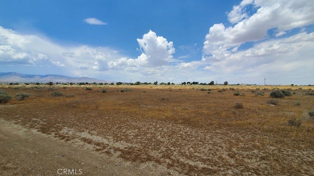 1800 Victor Avenue, Mojave