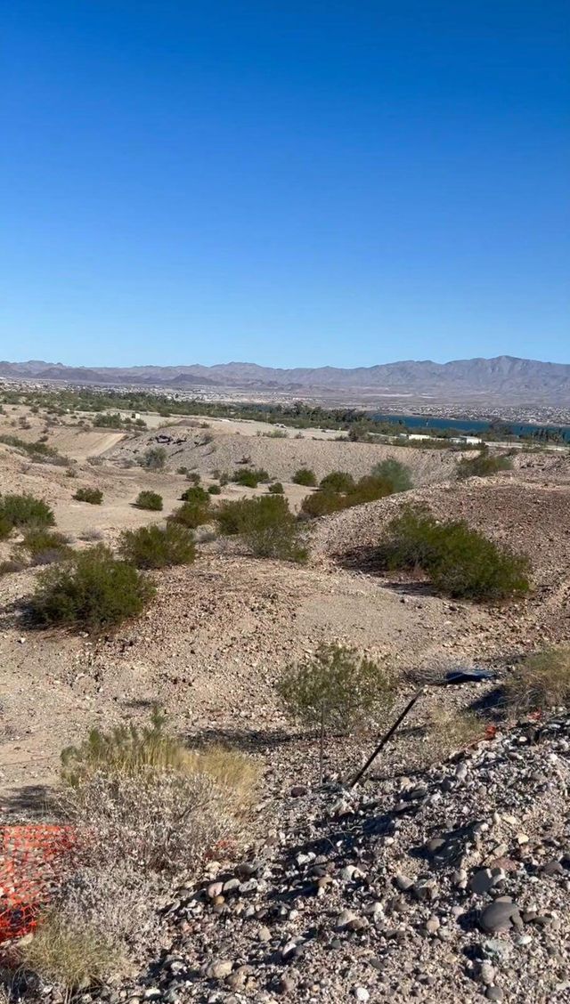 Havasu Lake Road, Needles