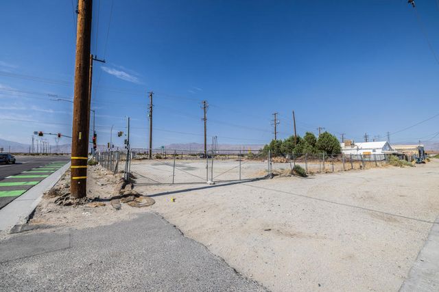 Indian Canyon Drive, Desert Hot Springs