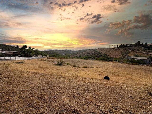 15530 Sleepy Creek Rd, El Cajon