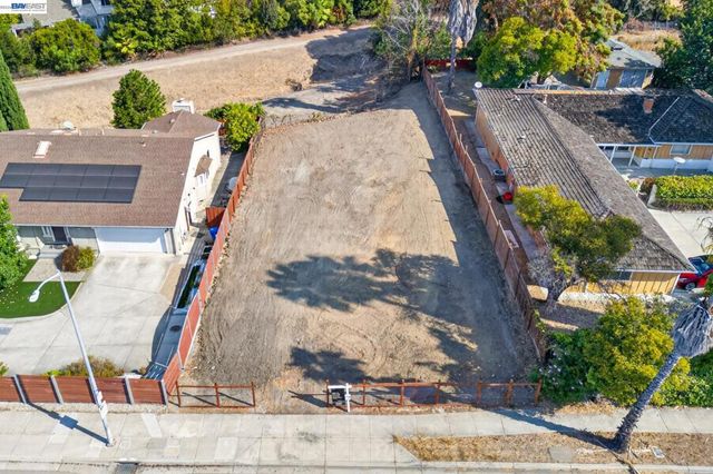 3279 Washington Blvd., Fremont