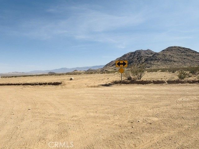 Spinel, Lucerne Valley