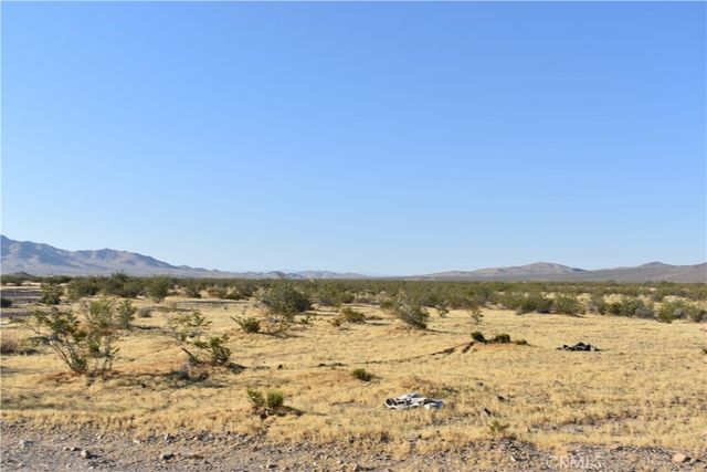 Yucca Trail, Helendale