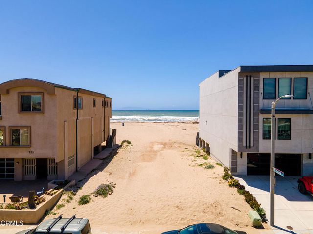 711 Mandalay Beach Road, Oxnard
