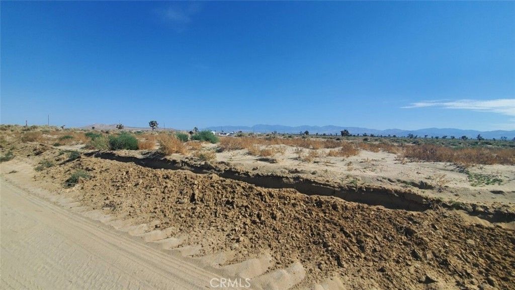 Ave L Near 87 St East, Palmdale