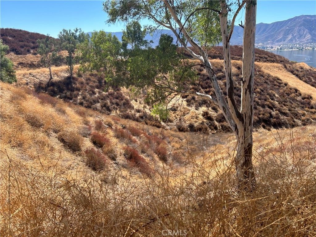 Skyline Drive, Lake Elsinore
