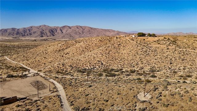 750 Ocotillo Way, Apple Valley