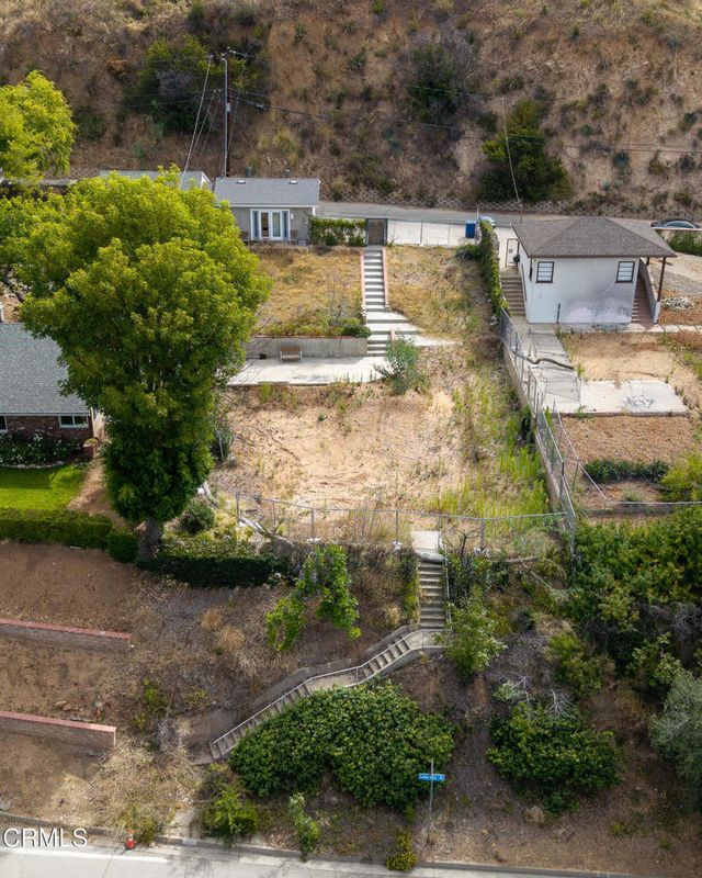 1205 E Loma Alta Drive, Altadena