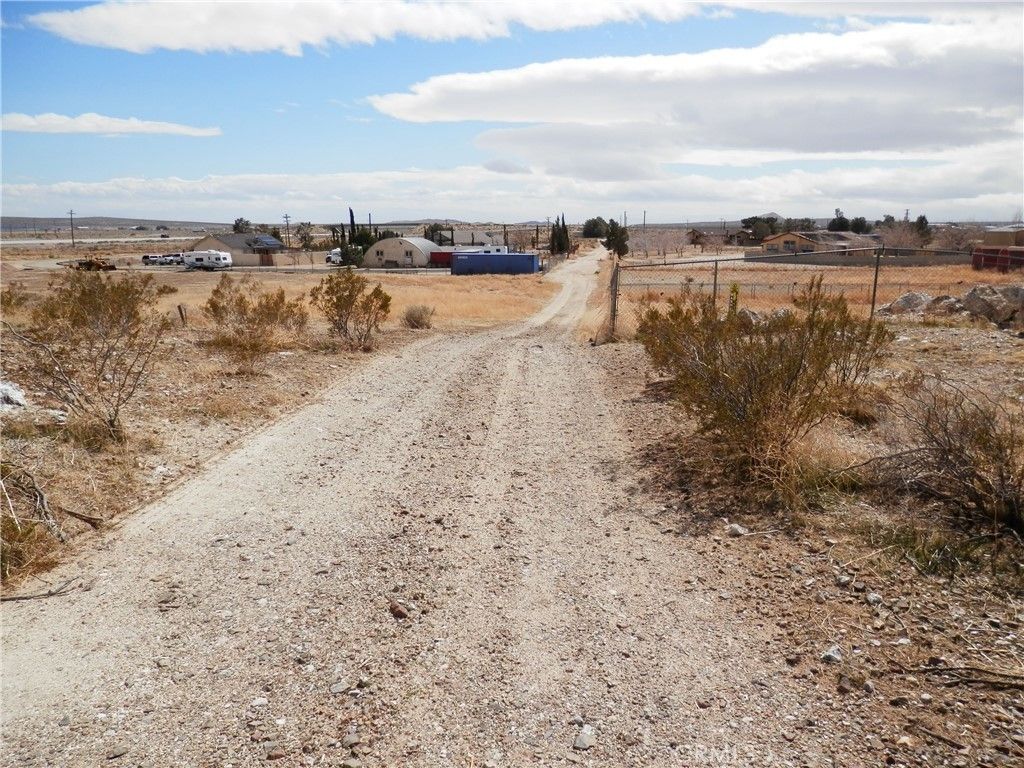 Shirley Street, Mojave