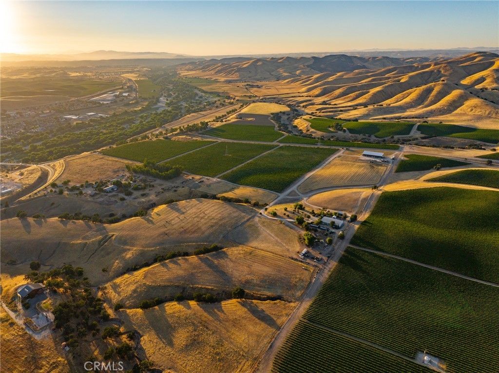 8585 Cross Canyons, San Miguel