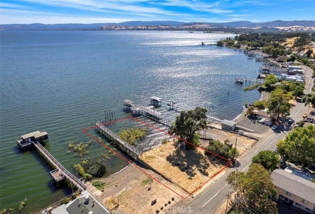 3383 Lakeshore, Nice