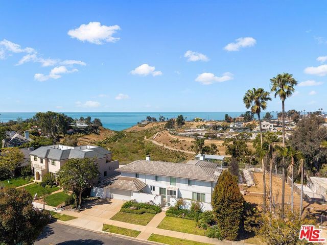 525 Alma Real Drive, Pacific Palisades