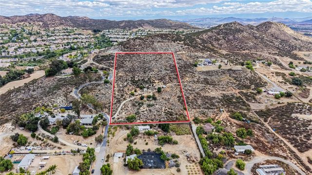35911 Duster, Murrieta