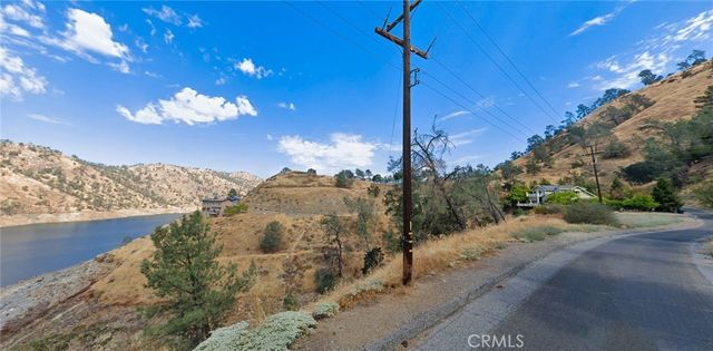 28075 Sky Harbour Road, Friant