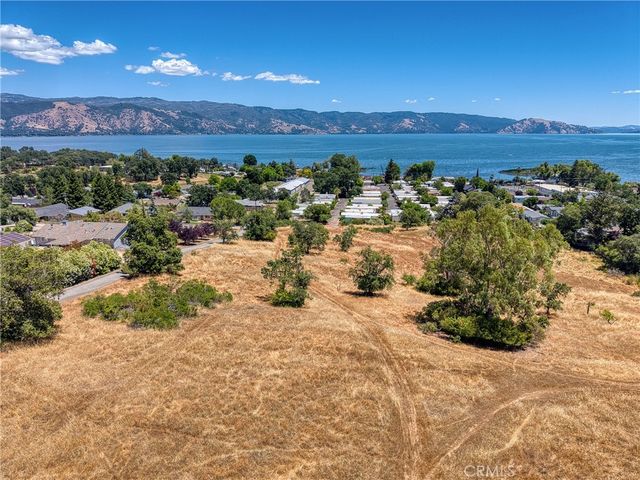 670 Walnut, Lakeport