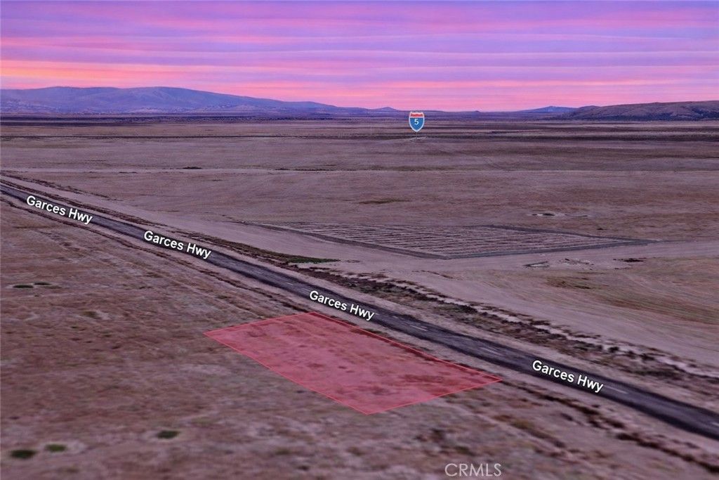Garces Highway, Delano