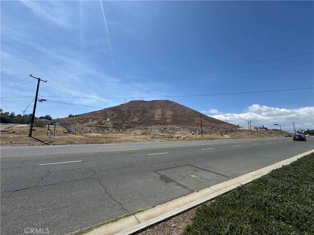 3696 Hamner, Norco