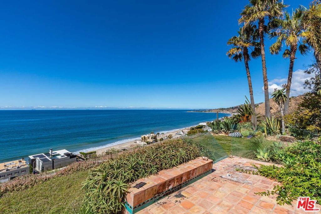 21967 Pacific Coast Highway, Malibu