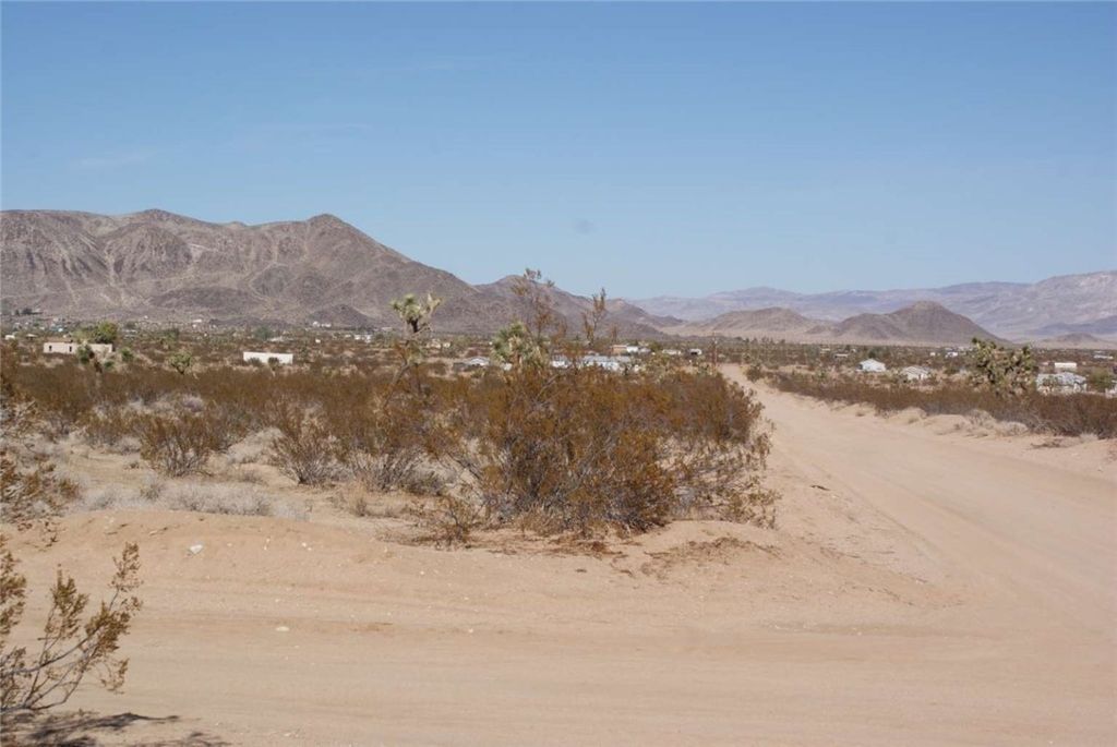 426 428 Gerber Avenue, Landers