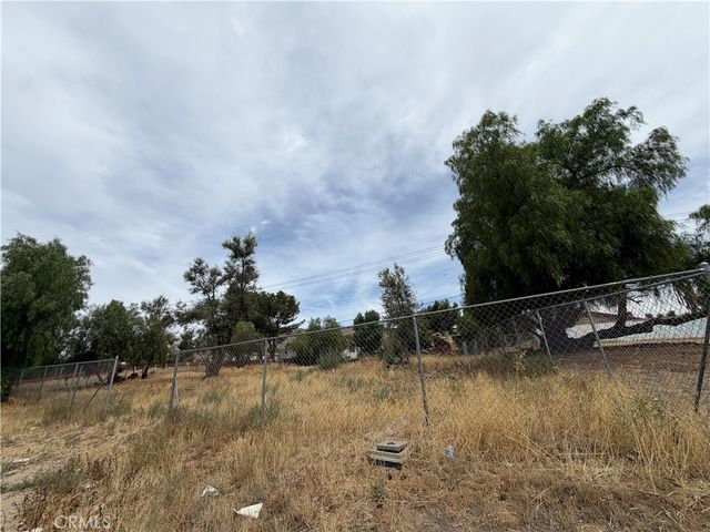 33646 Old State Hwy, Hemet