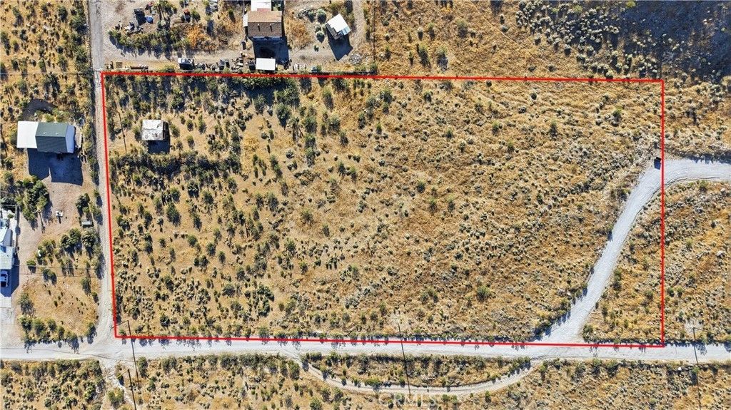 8255 Kiowa Road, Apple Valley