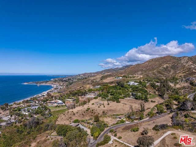 Carbon Mesa Road, Malibu