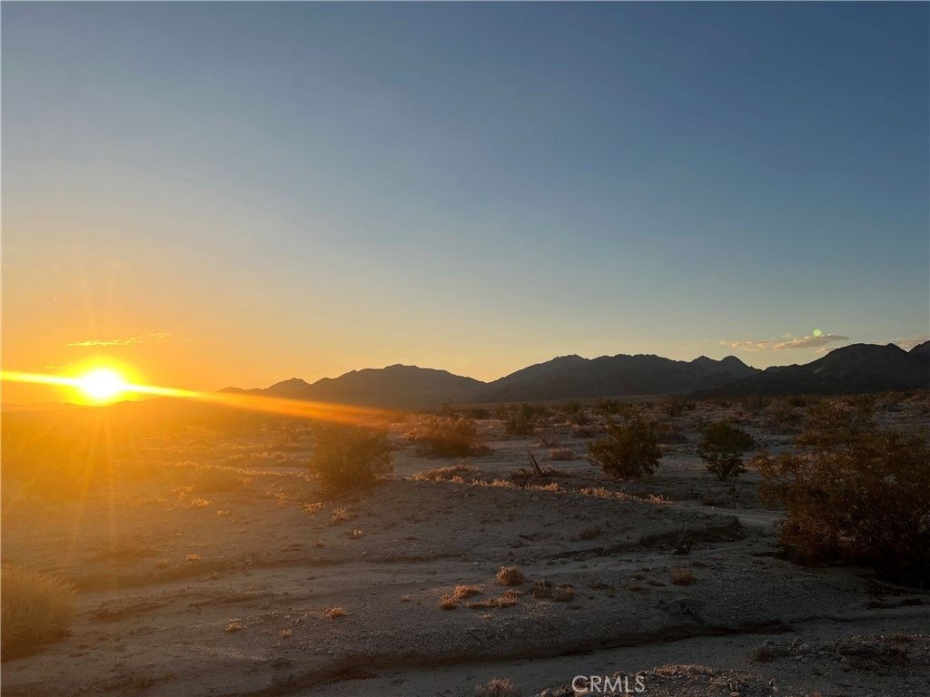Mountain View Road, 29 Palms