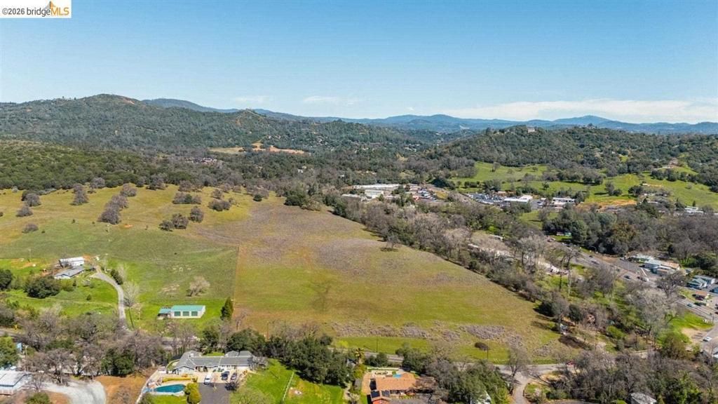 18701 Rawhide Rd, Jamestown