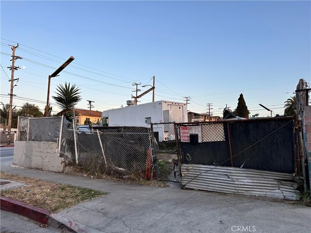 10305 S Normandie, Los Angeles