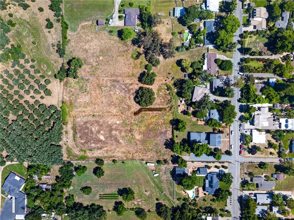 Walnut Avenue, Orangevale