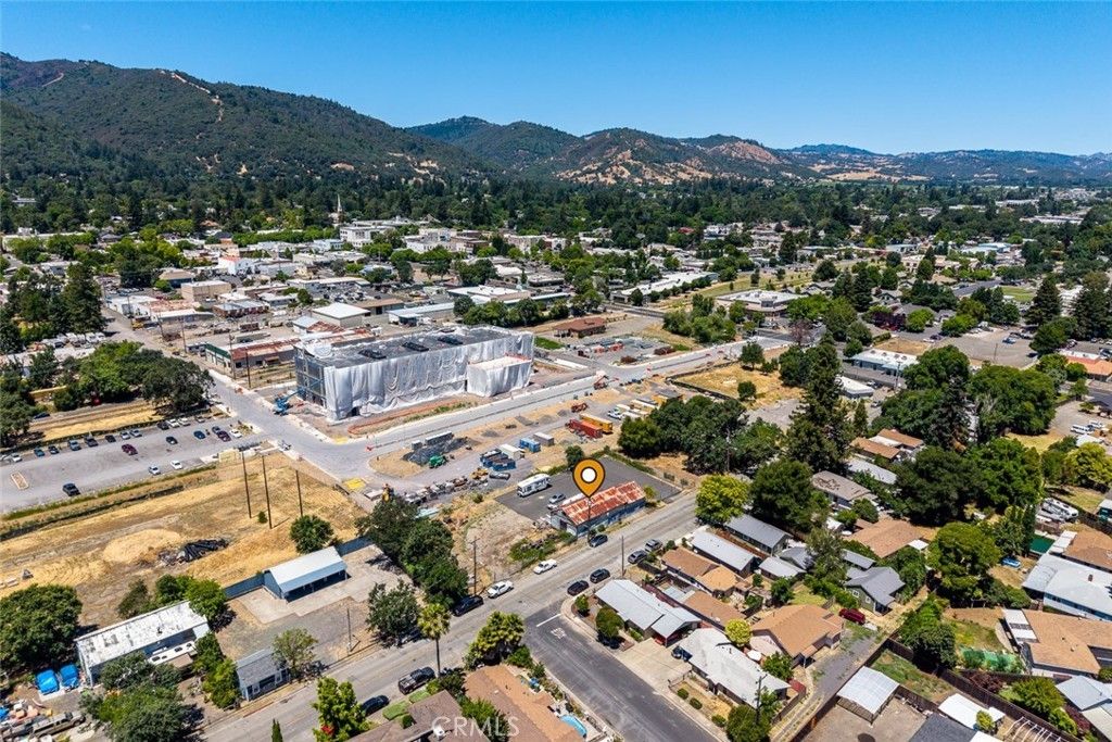 122 Leslie Street, Ukiah