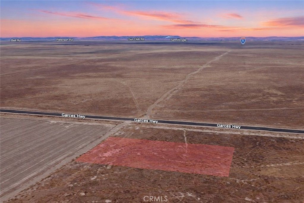 Garces Highway, Delano