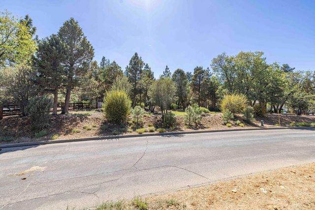 655 Cedar Glen Drive, Big Bear