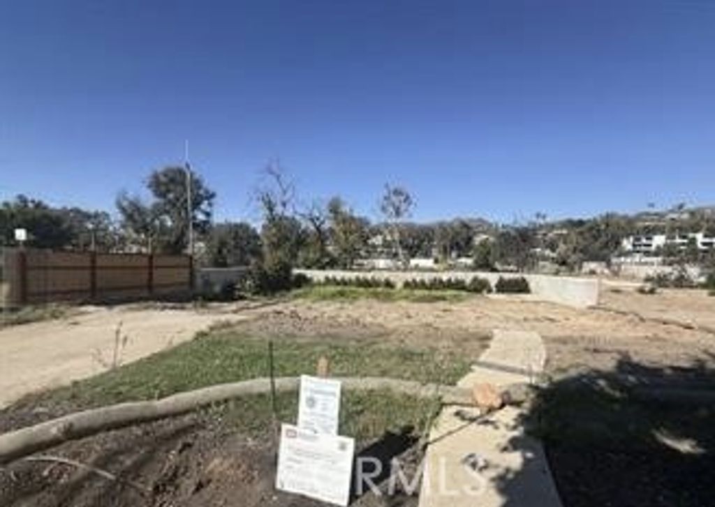 676 N Las Casas, Pacific Palisades