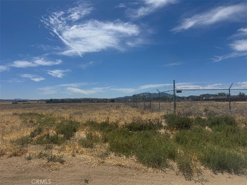 Hamilton Road, Anza