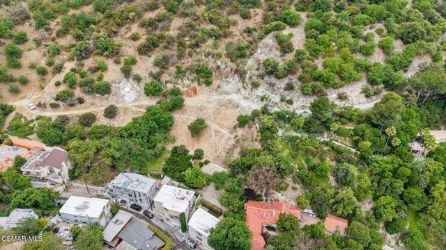 13349 Newcomb Drive, Sherman Oaks