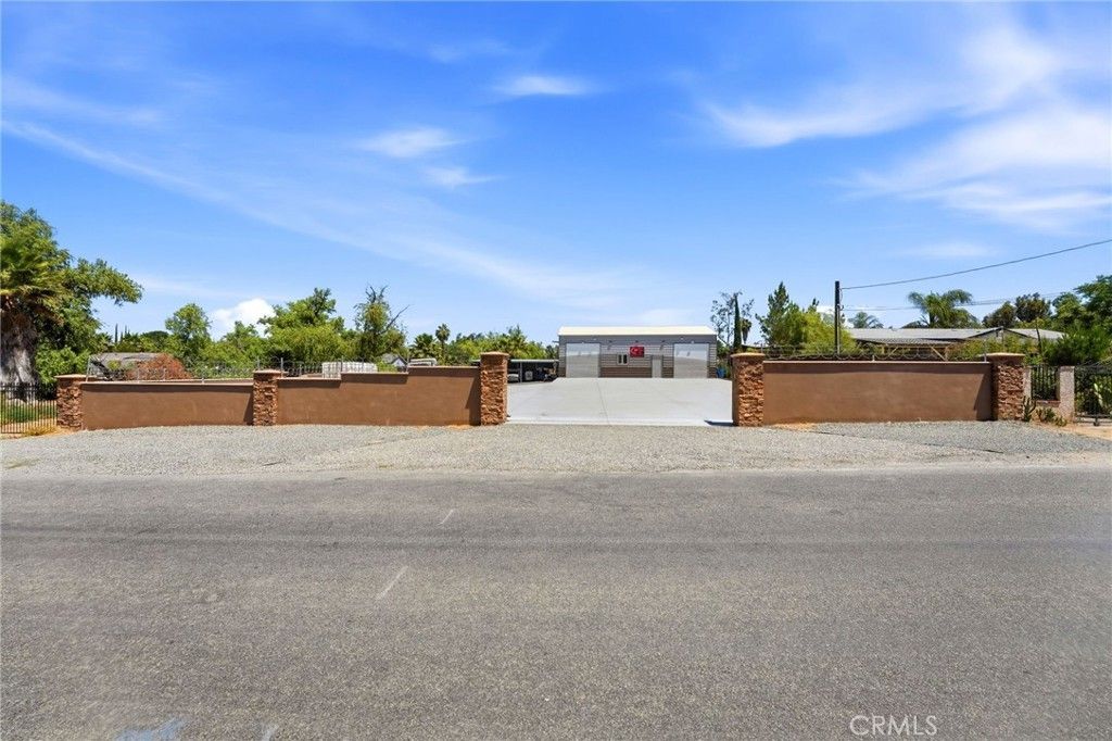 Hicks Street, Perris