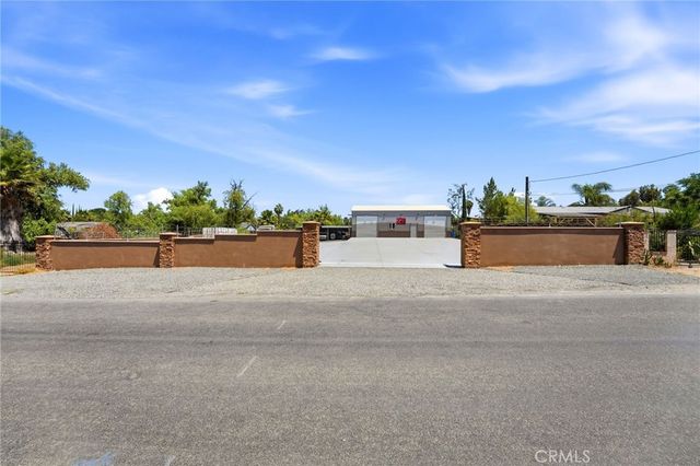 Hicks Street, Perris