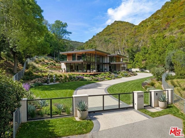 3375 Mandeville Canyon Road, Los Angeles