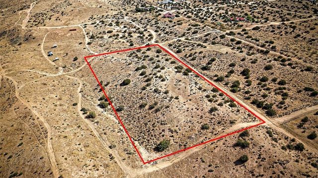 25200 Mountain View Road, Apple Valley