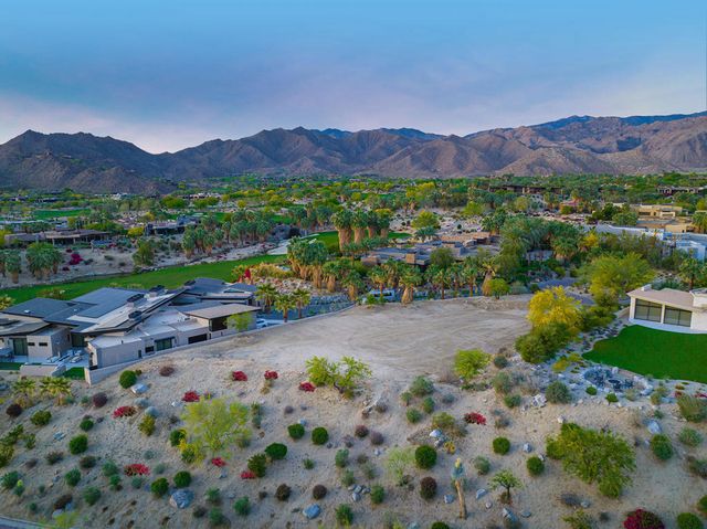 1036 Vale Crest, Palm Desert