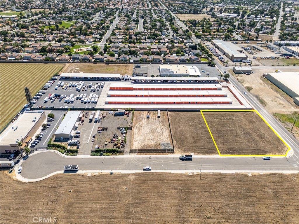 204 Commerce, Los Banos